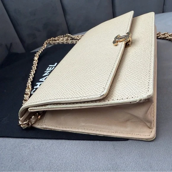 Chanel Caviar Beige small flap crossbody bag with gold chain and cc lock - Picture 7 of 13